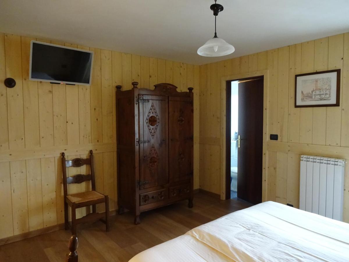 Hotel Santa San Champoluc Esterno foto