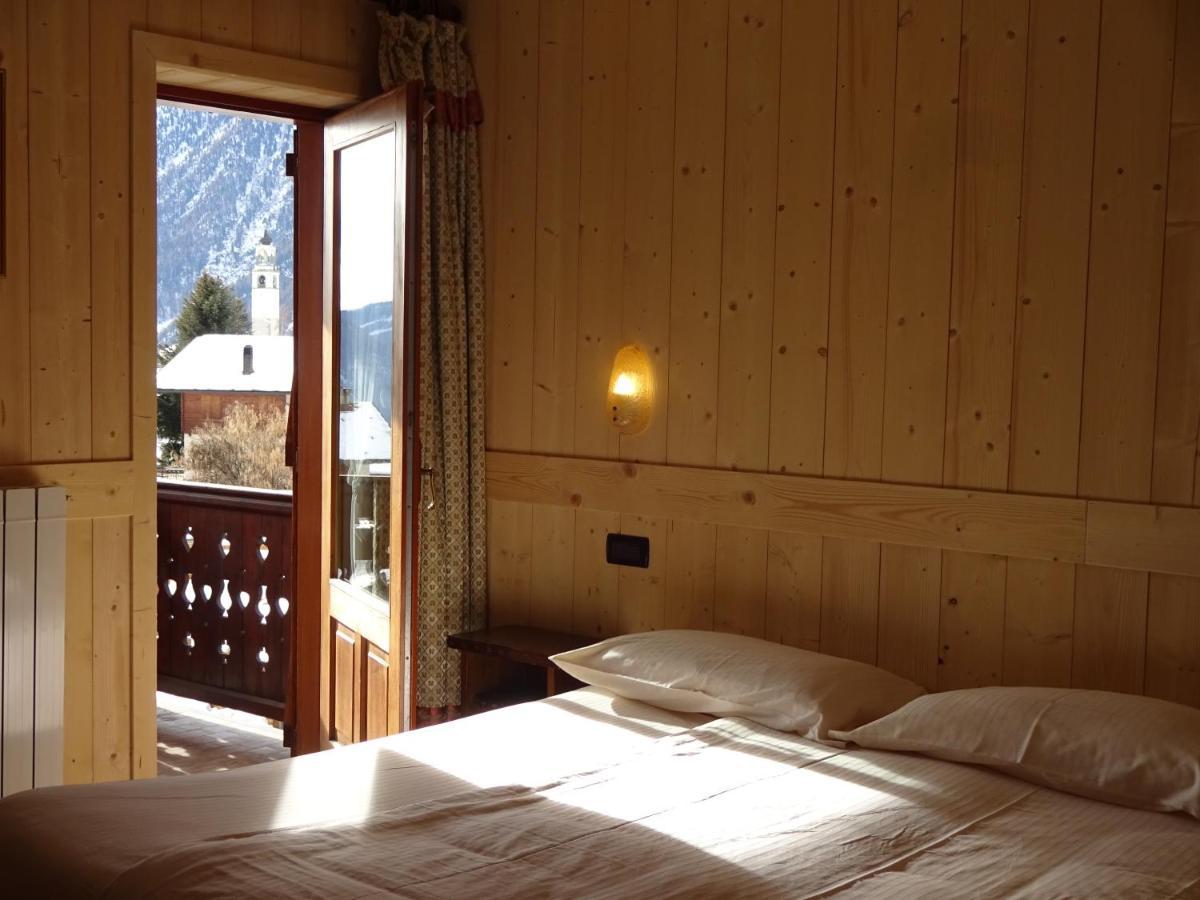 Hotel Santa San Champoluc Esterno foto