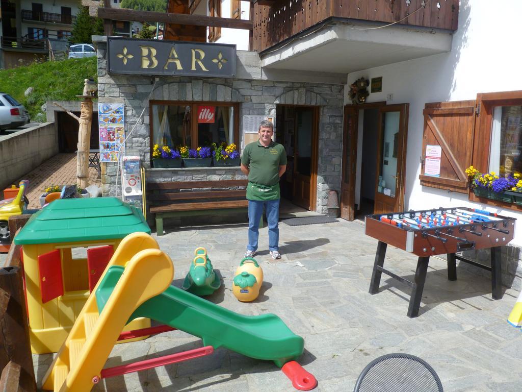 Hotel Santa San Champoluc Esterno foto
