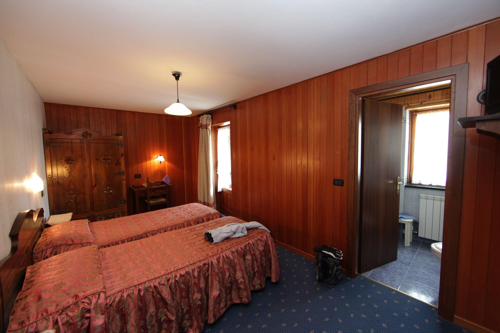 Hotel Santa San Champoluc Esterno foto