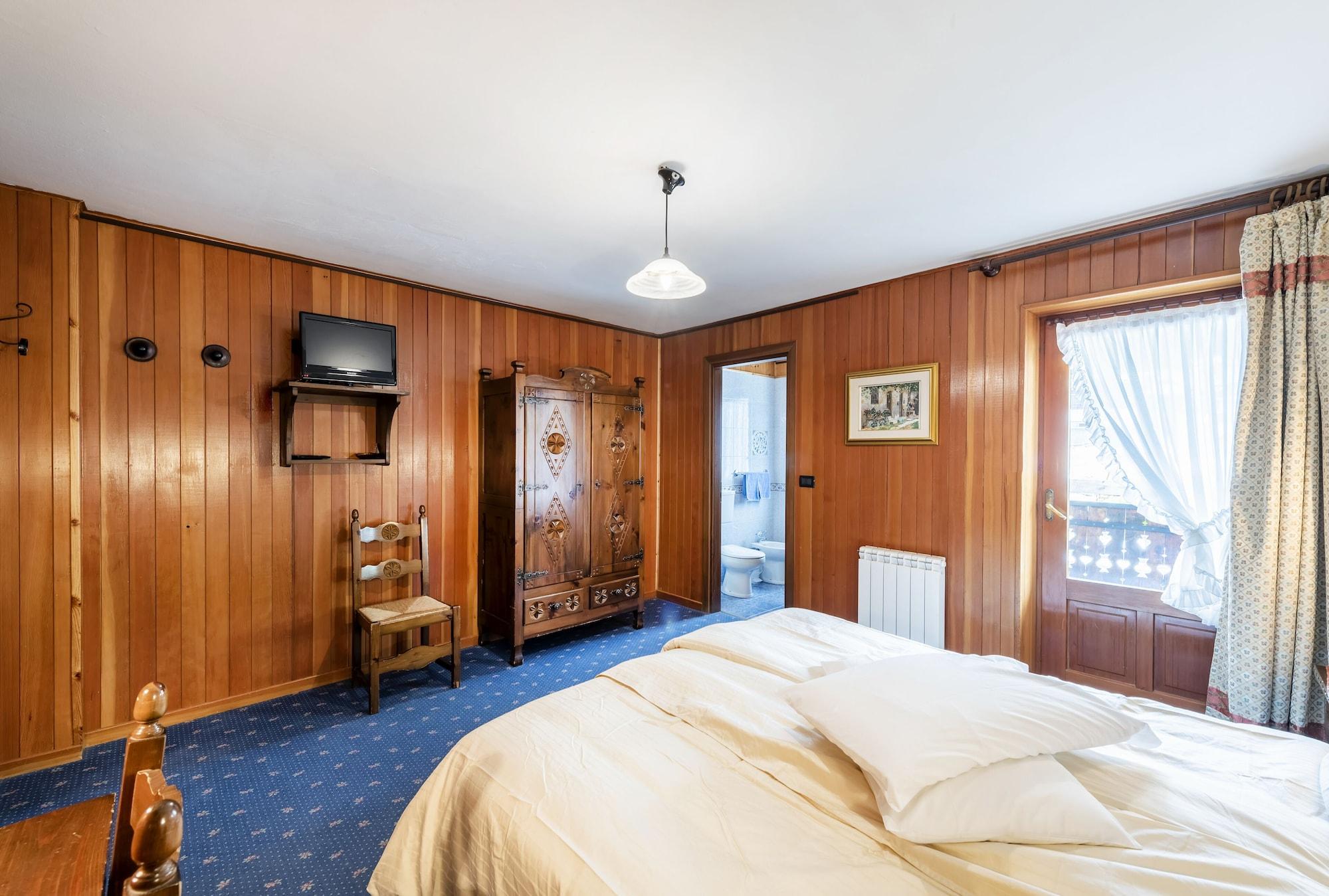 Hotel Santa San Champoluc Esterno foto