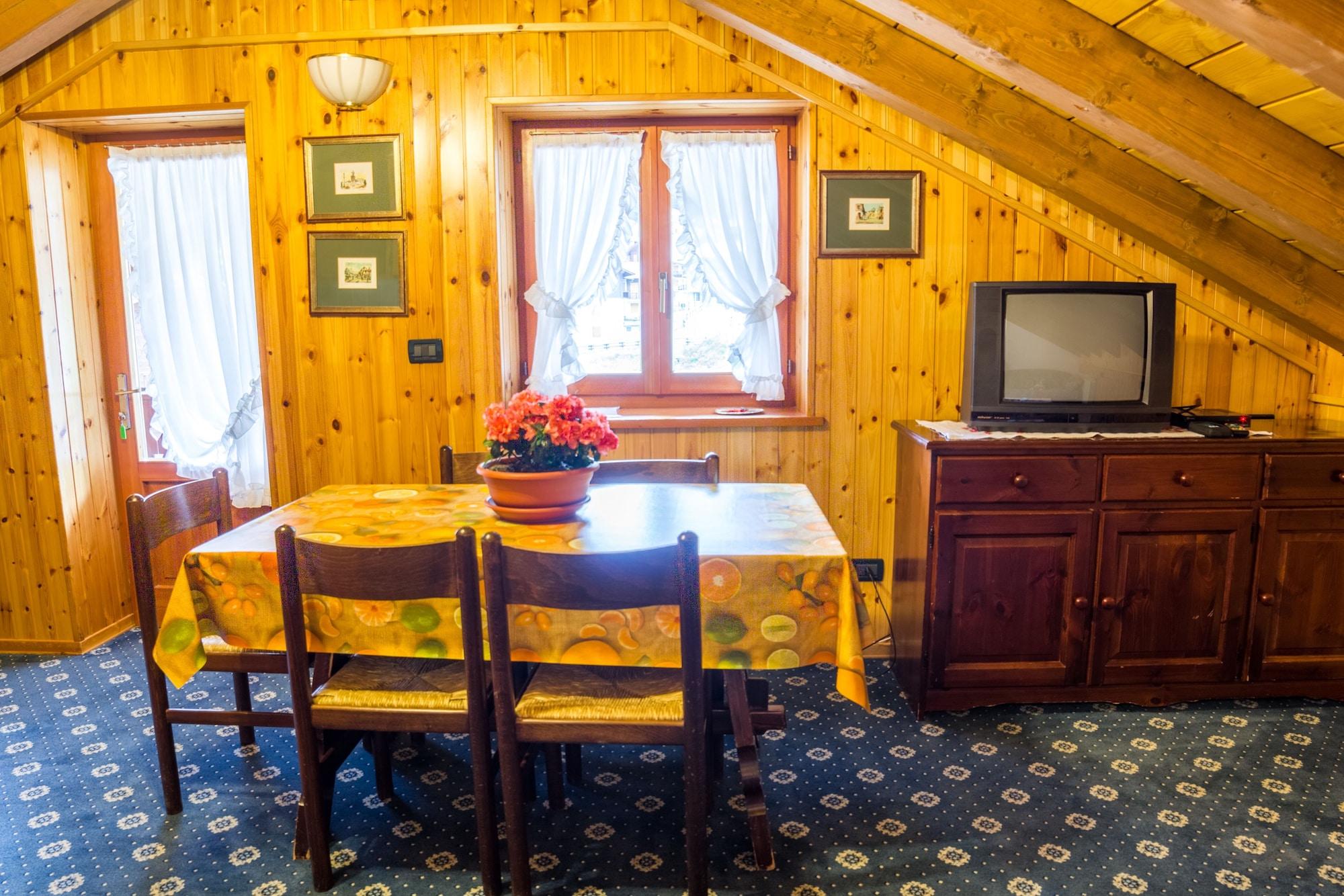 Hotel Santa San Champoluc Esterno foto