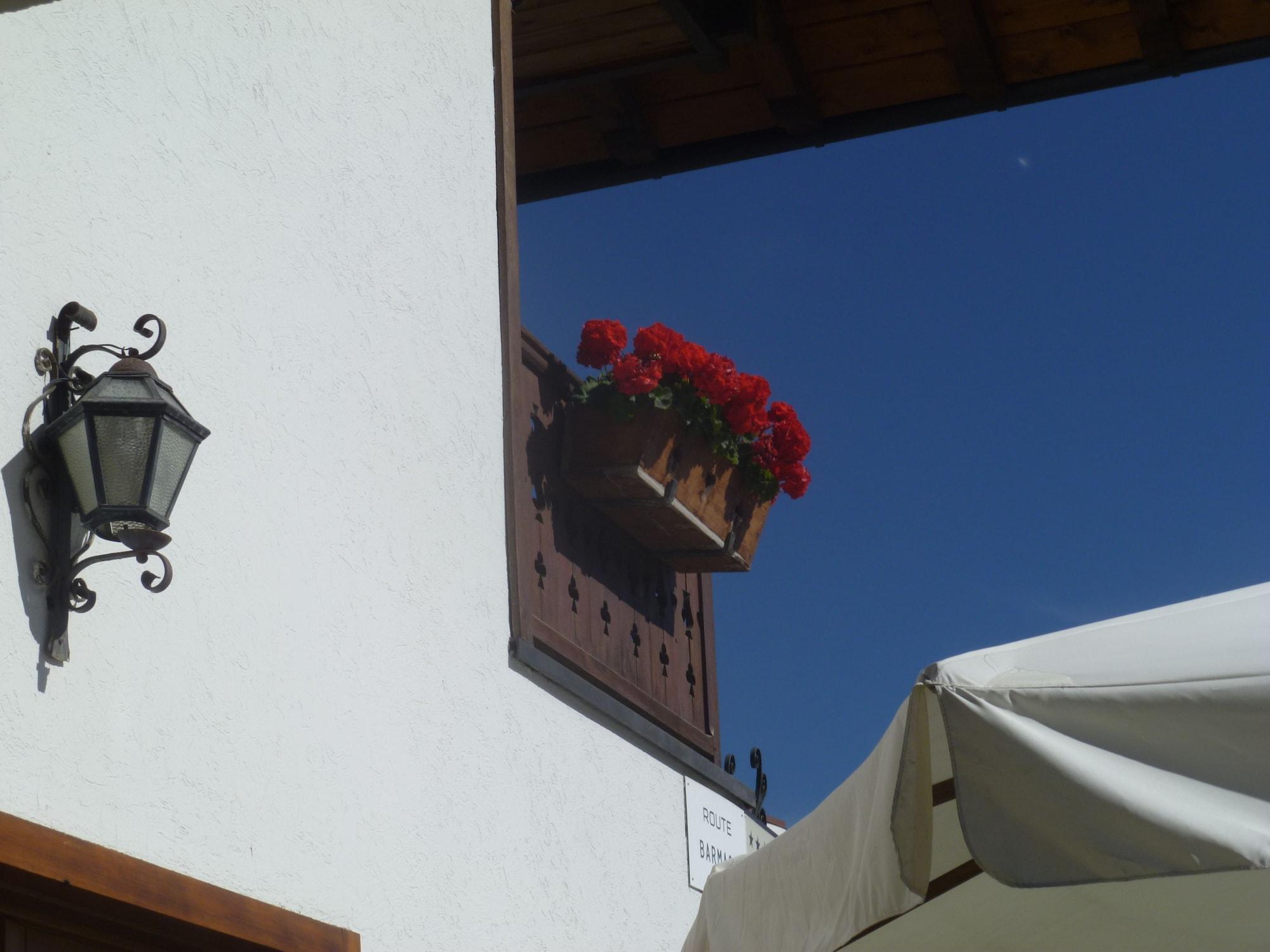 Hotel Santa San Champoluc Esterno foto