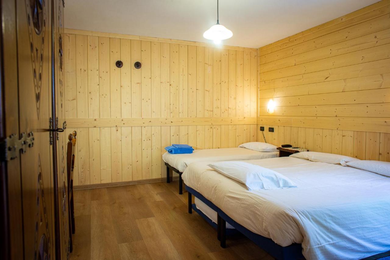 Hotel Santa San Champoluc Esterno foto