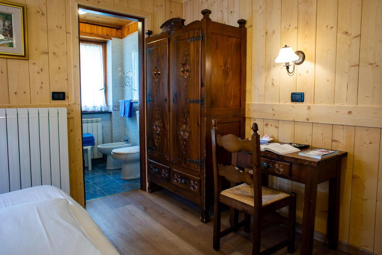 Hotel Santa San Champoluc Esterno foto