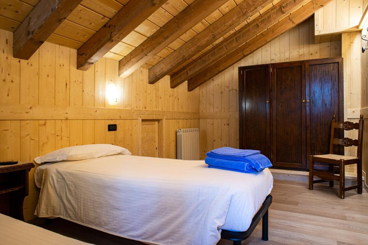 Hotel Santa San Champoluc Esterno foto