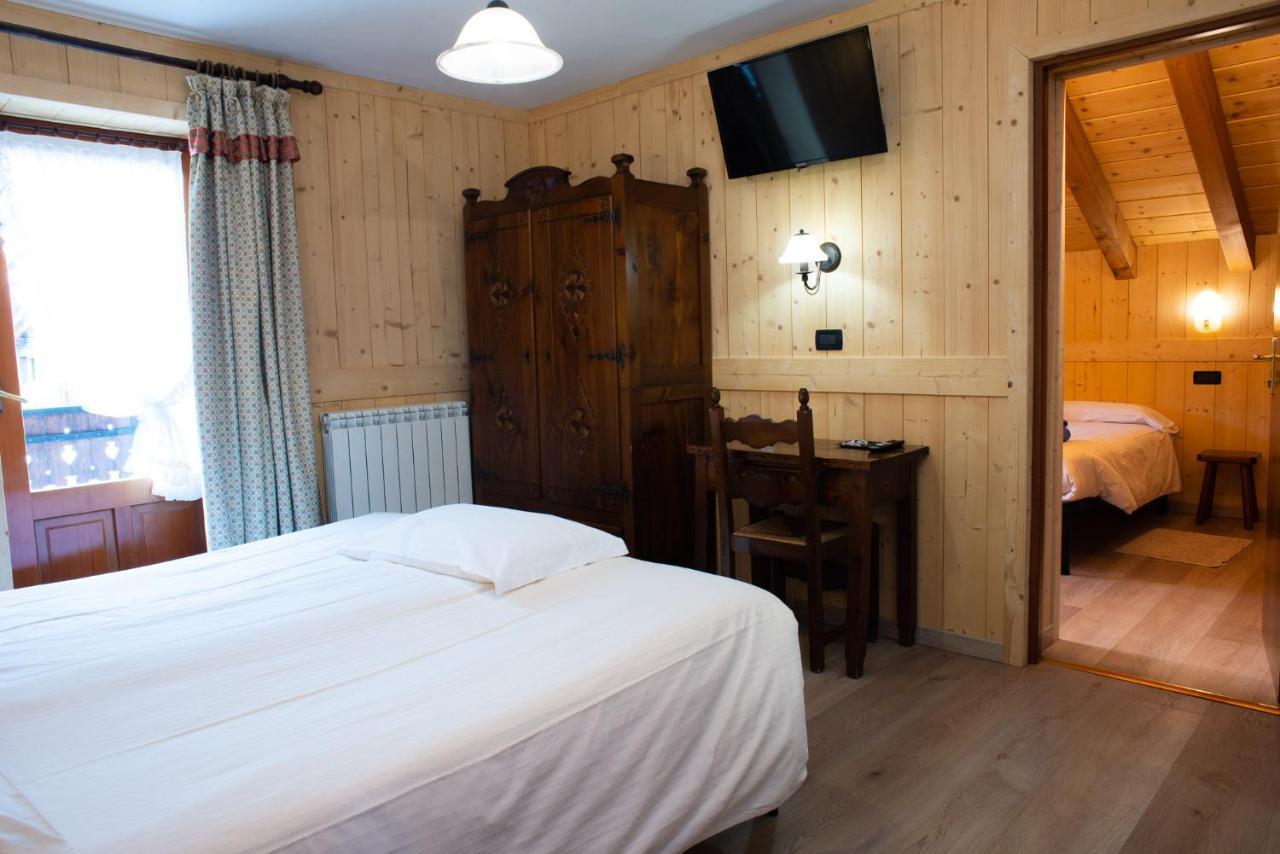 Hotel Santa San Champoluc Esterno foto