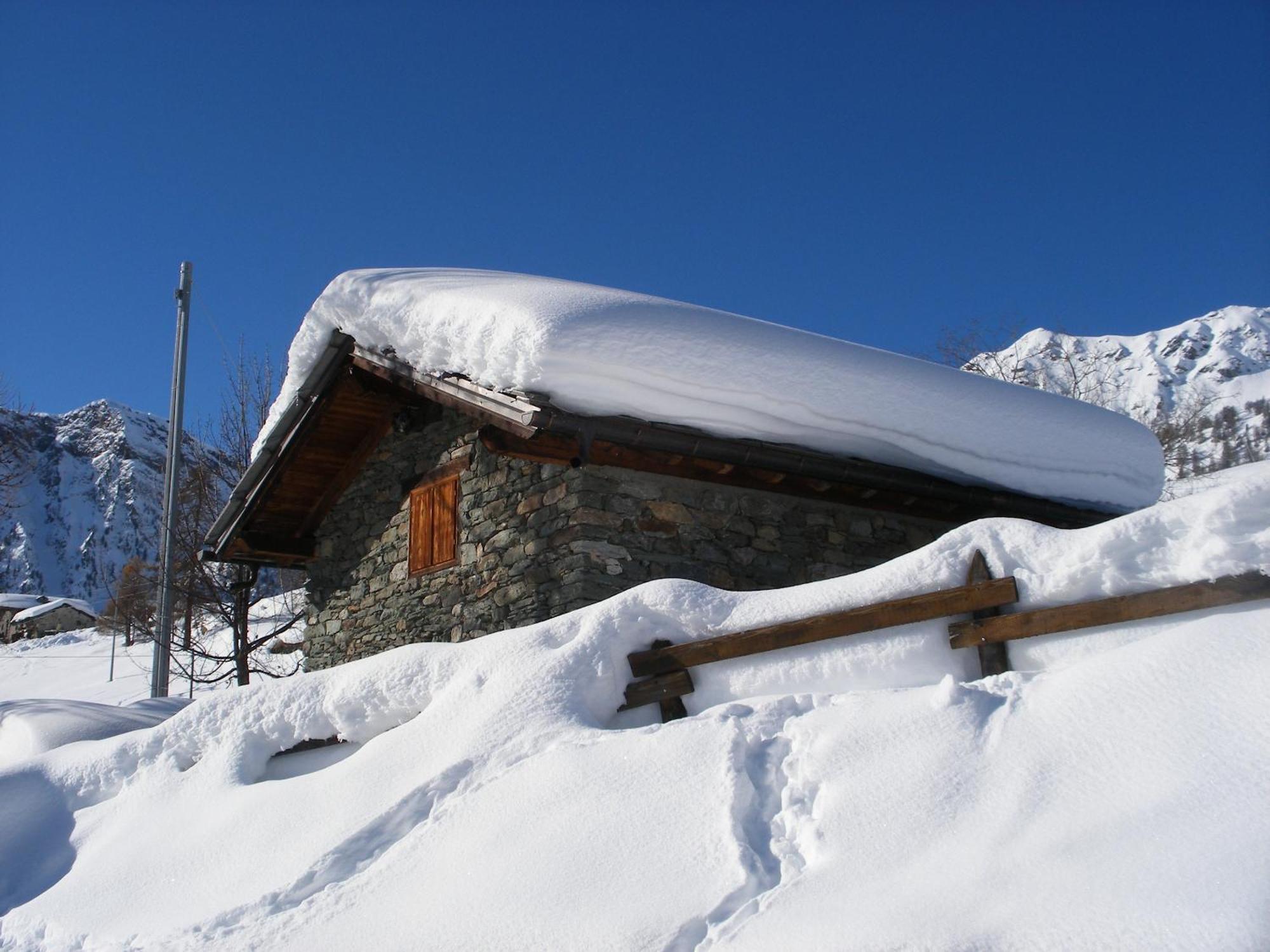 Hotel Santa San Champoluc Esterno foto