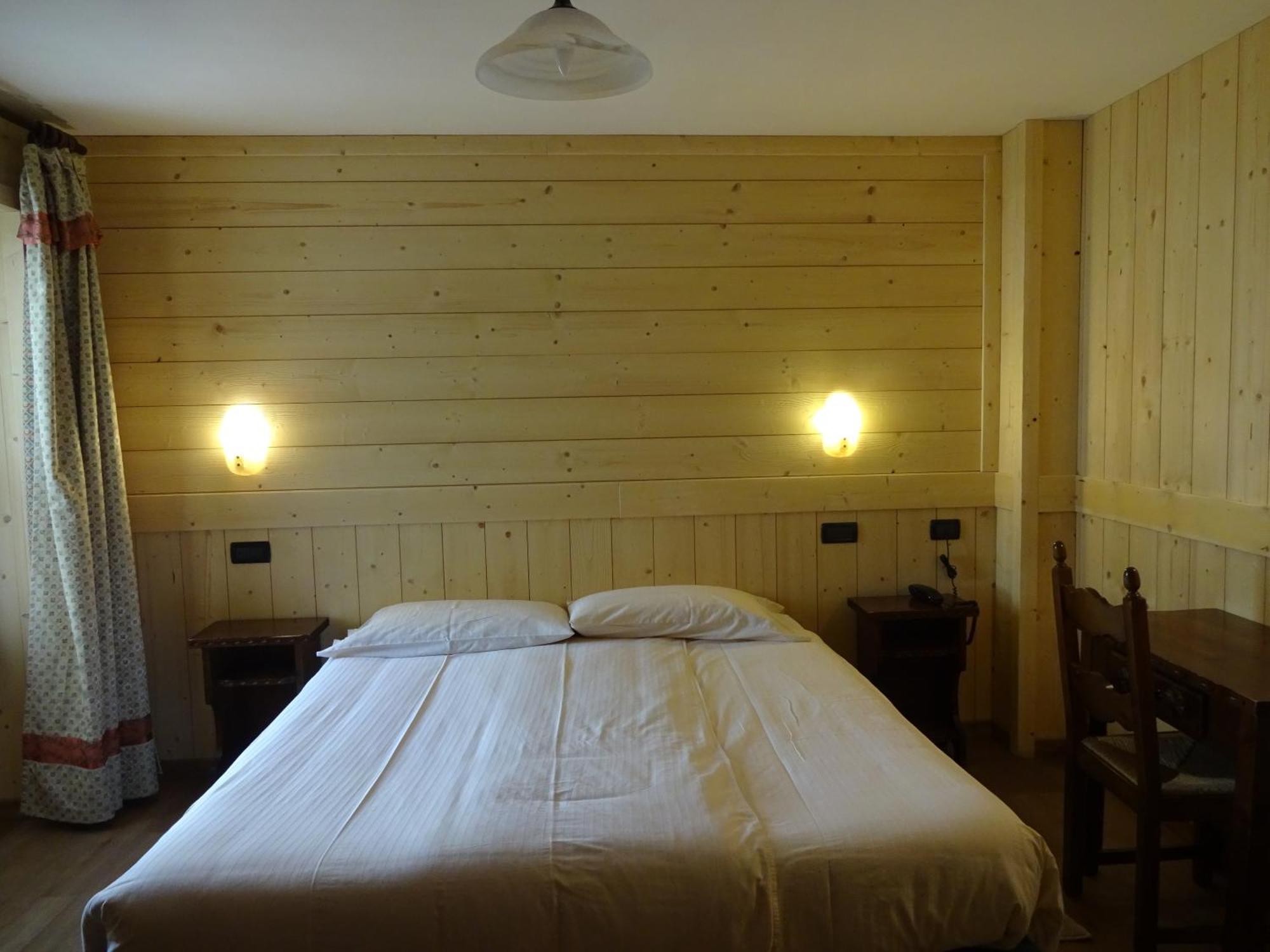 Hotel Santa San Champoluc Esterno foto